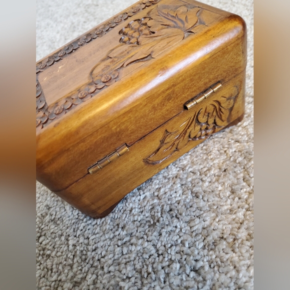 Vintage Carved Wooden Jewelry Box With Velvet Interior - Picture 5 of 9